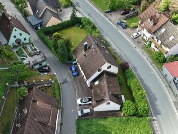 Immobilie in Obertrubach - Die Größe ist überzeugend..drei Einheiten..ein Haus - Bild 1