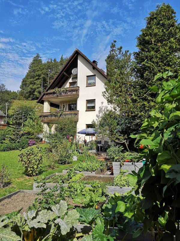 Immobilie in Obertrubach - Die Größe ist überzeugend..drei Einheiten..ein Haus - Bild 2