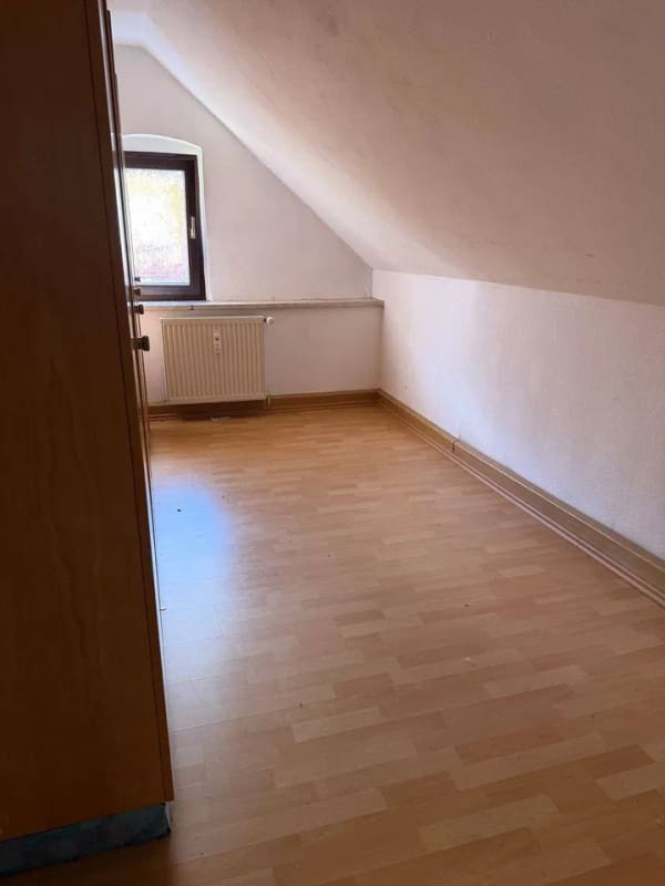 Immobilie in Wilkau-Haßlau - Mehrfamilienhaus mit großen Garagen in Wilkau-Haßlau - Bild 4