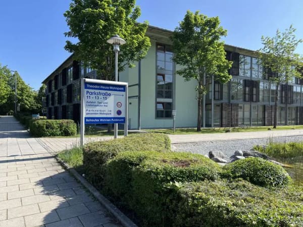 Immobilie in Putzbrunn - Barrierefreie Senioren-Wohnung mit 61 qm (vermietet) – Betreutes Wohnen in schöner Park-Residenz - Bild 1