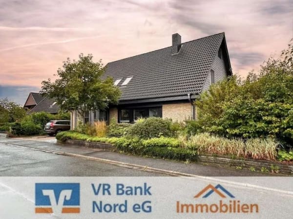 Immobilie in Großenwiehe - Großzügiges Einfamilienhaus mit laufenden Modernisierungen und viel Platz für die Familie - Bild 0