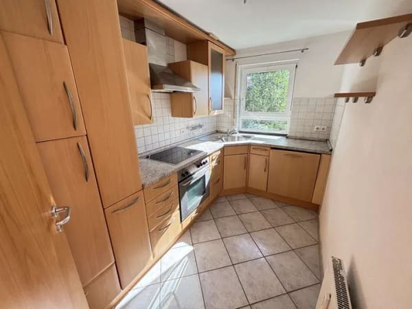 Immobilie in Nordheim - VBU Immobilien - Sonniges Wohnen mit Wohlfühlcharakter – Helle Dachgeschosswohnung mit Süd-Balkon - Bild 2
