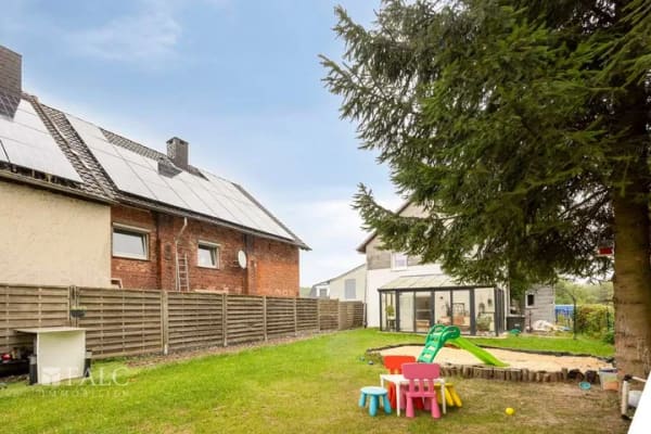 Immobilie in Schieder-Schwalenberg - Großzügiges, freistehendes 8-Zimmer-Haus mit Garten & Wintergarten in Schieder-Schwalenberg - Bild 1