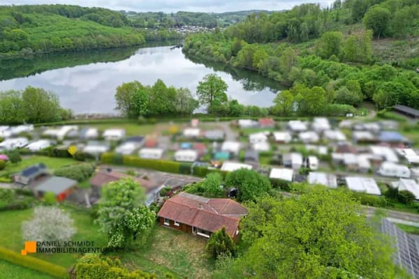 Immobilie in Marienheide - Wo andere Urlaub machen: Ferienhausprojekt in außergewöhnlicher Lage an der Lingesetalsperre - Bild 0