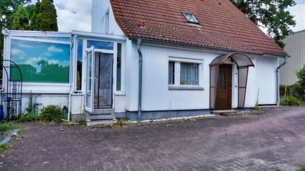 Immobilie in Schwedt/Oder - Freistehendes Einfamilienhaus mit ca. 153 m² Wohnfläche und großzügiger Grundstücksfläche - Bild 1