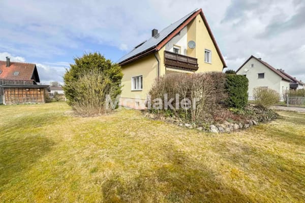 Immobilie in Riekofen - Zwei Etagen, viele Möglichkeiten – Einfamilienhaus mit großem Garten und PV in Sünching - Bild 0