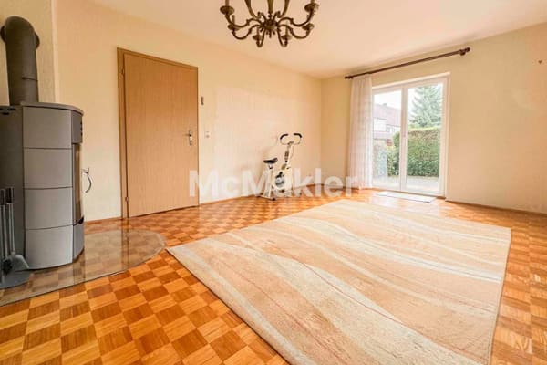 Immobilie in Riekofen - Zwei Etagen, viele Möglichkeiten – Einfamilienhaus mit großem Garten und PV in Sünching - Bild 2