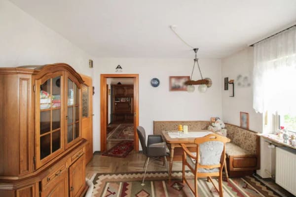 Immobilie in Schiffweiler - Viel Platz für Ihre Ideen – familienfreundliches Zuhause mit großem Garten und viel Potenzial - Bild 4