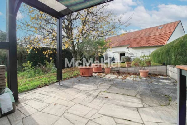 Immobilie in Grävenwiesbach - Vielseitiges Mehrgenerationenhaus auf großem Grundstück mit Scheune und Garten in Grävenwiesbach - Bild 1
