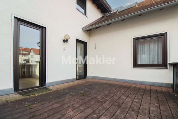 Immobilie in Grävenwiesbach - Vielseitiges Mehrgenerationenhaus auf großem Grundstück mit Scheune und Garten in Grävenwiesbach - Bild 4