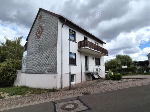 Immobilie in Reifenberg - Teilrenoviertes Wohnhaus mit 2 Vollgeschoßen und Keller   - Bild 1