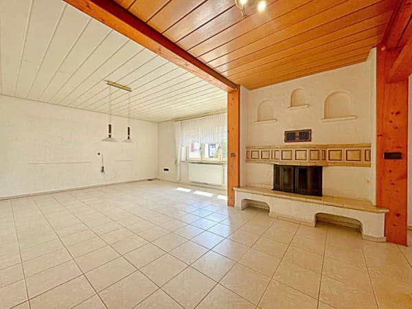 Immobilie in Meßkirch - Großzügige 5,5-Zimmer Erdgeschosswohnung mit Garage & Balkon - Bild 1