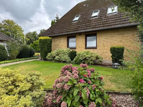 Immobilie in Hürup - Husby: Gepflegtes Einfamilienhaus mit Einliegerwohnung, Sauna und idyllischem Garten - Bild 2