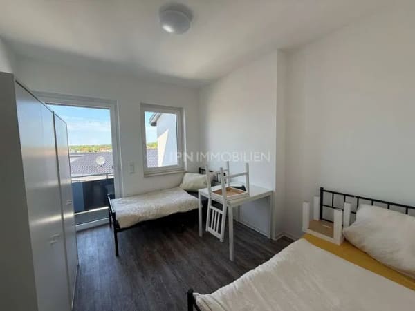 Immobilie in Bad Doberan - Neubau Reihenhausanlage (3 WE), Zimmervermietung, Monteure, Mitarbeiter, möbliert, Zimmer, 2 Garagen - Bild 1