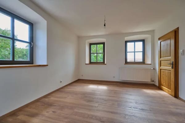 Immobilie in Mengkofen - Frisch modernisiertes (2026) Einfamilienhaus mit Charme in Mengkofen‑Hüttenkofen - Bild 2