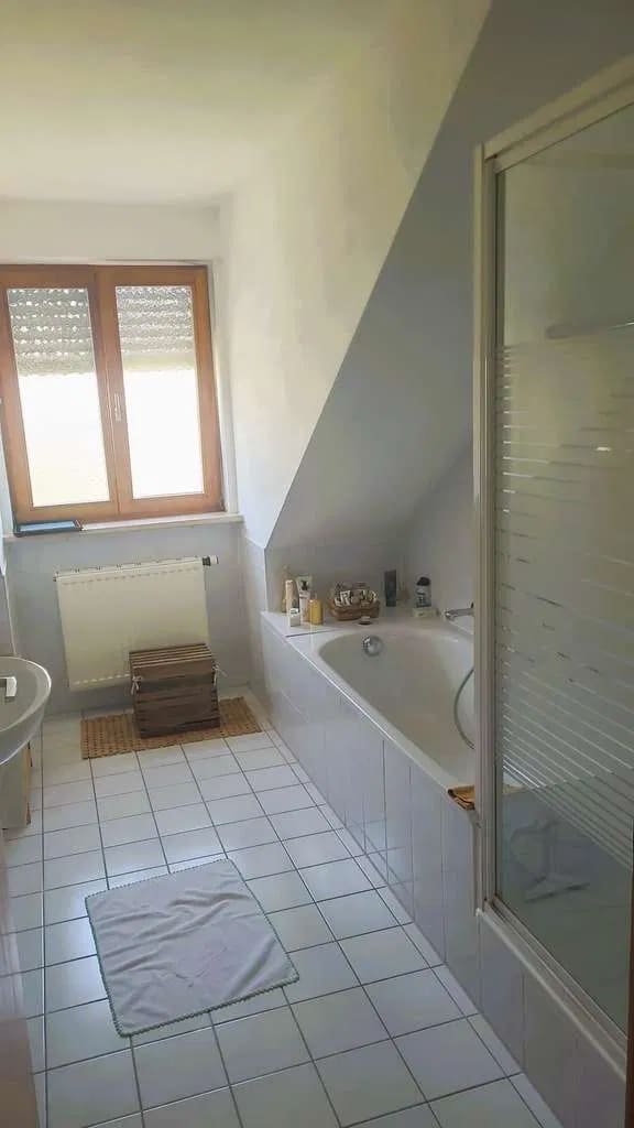 Immobilie in Langweid am Lech - Wunderschöne 3-ZKB Dachgeschosswohnung inkl. TG in ruhiger Umgebung - Bild 4