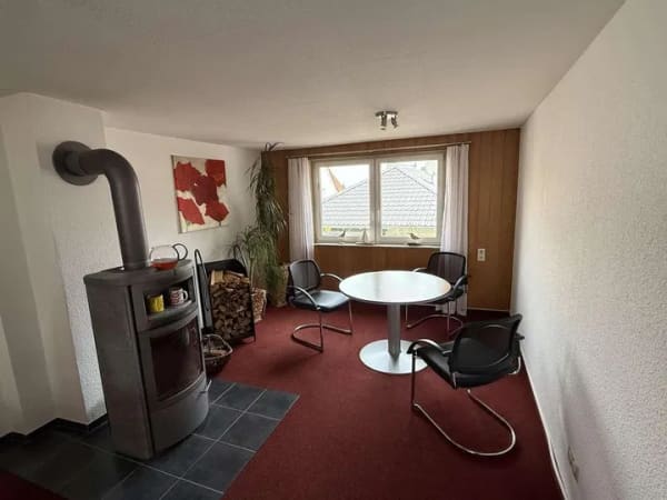 Immobilie in Straubenhardt - Flexibel nutzbares Zweifamilienhaus - ideal für Handwerker oder als Mehrgenerationenhaus - Bild 2