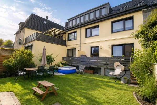 Immobilie in Gladbeck - Saniertes Mehrfamilienhaus in gepflegter Wohnlage von Gladbeck Zweckel - Bild 0