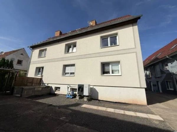 Immobilie in Ecklingerode - Starke Kapitalanlage im Eichsfeld – gepflegtes Mehrfamilienhaus mit drei großzügigen Wohnungen - Bild 1