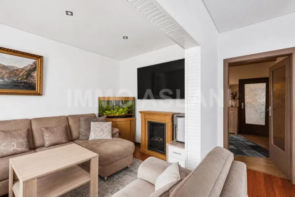 Immobilie in Markranstädt - EFH in Markanstädt-Döhlen - 224m² Wohnensemble mit Pool, Sauna, PV und zwei separaten Einheiten - Bild 1