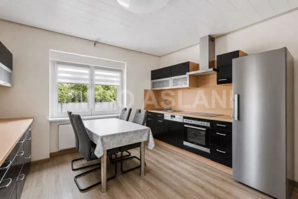 Immobilie in Markranstädt - EFH in Markanstädt-Döhlen - 224m² Wohnensemble mit Pool, Sauna, PV und zwei separaten Einheiten - Bild 2