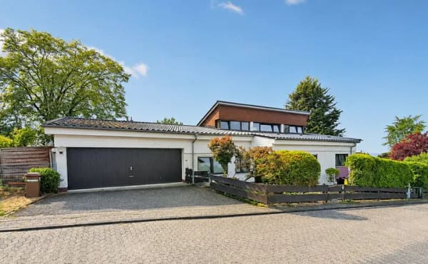 Immobilie in Zwingenberg - Architektenhaus mit traumhaftem Garten in Top Lage. (Wohnfläche 215m² + ausgebaute 75m² ) - Bild 1