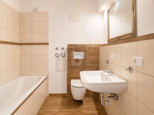 Immobilie in Hügelsheim - WOHNKOMFORT MIT ENTWICKLUNGSRESERVE - Bild 2