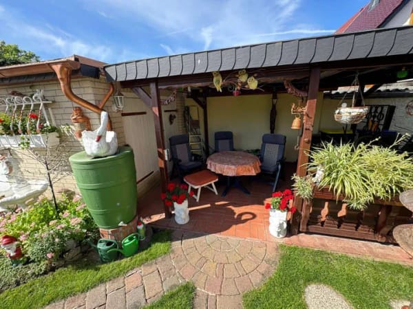 Immobilie in Nienburg (Saale) - Doppelhaushälfte mit Garage in bester Lage - Bild 2
