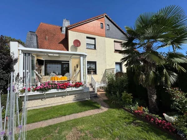 Immobilie in Nienburg (Saale) - Doppelhaushälfte mit Garage in bester Lage - Bild 3