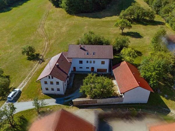 Immobilie in Zenting - Bayerischer Wald:  Ländliches Anwesen mit einer arrondierten Fläche von 43.679 m²  - Bild 1