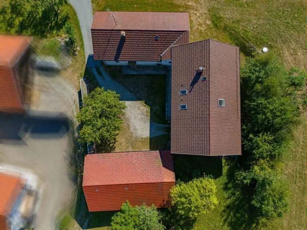 Immobilie in Zenting - Bayerischer Wald:  Ländliches Anwesen mit einer arrondierten Fläche von 43.679 m²  - Bild 3