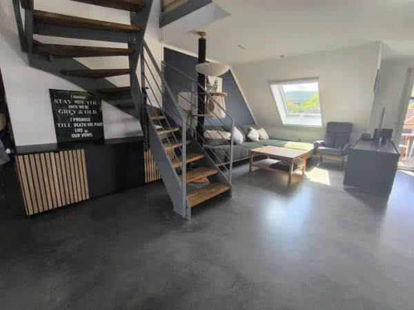 Immobilie in Gingen an der Fils - Neuwertige 4,5 Zimmer Maisonette-Wohnung mit TG-Stellpl. und Albtrauf-Blick - Bild 1