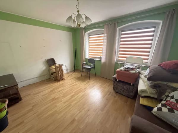 Immobilie in Helmbrechts - H-1143 - Helmbrechts: Preiswertes Stadthaus für Handwerker - Bild 2