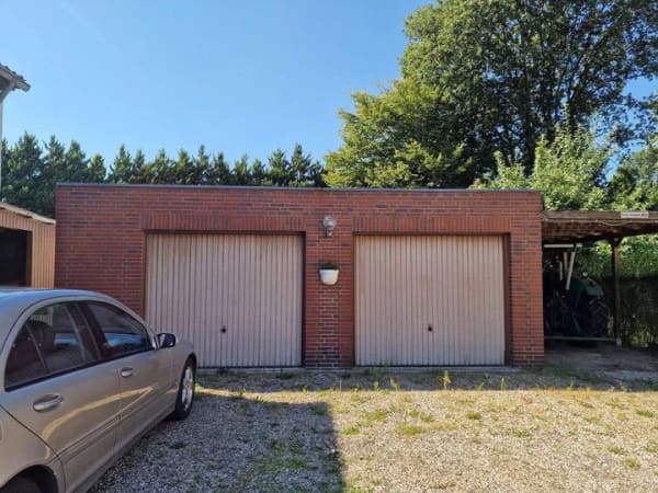 Immobilie in Borstel-Hohenraden - VIEL PLATZ FÜR IHRE IDEEN - großzügiges Grundstück - Einfamilienhaus mit Einliegerwohnung - Bild 1