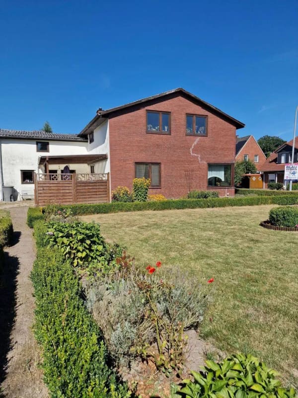 Immobilie in Borstel-Hohenraden - VIEL PLATZ FÜR IHRE IDEEN - großzügiges Grundstück - Einfamilienhaus mit Einliegerwohnung - Bild 4