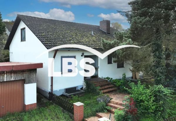 Immobilie in Reichertshausen - Einfamilienhaus mit großem Grundstück (ca. 700 m²) - Reichertshausen zwischen München und Ingolstadt - Bild 0