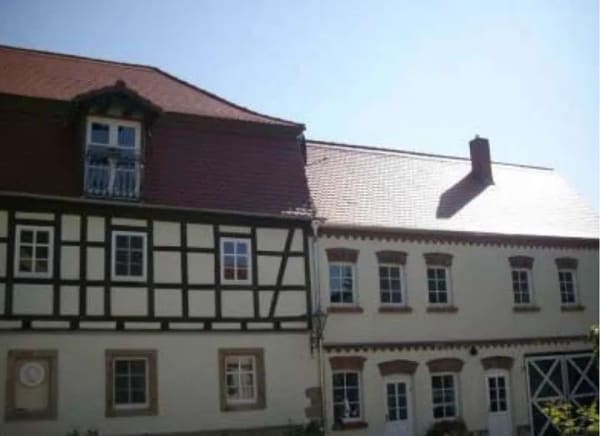 Immobilie in Zwenkau - 3 Seitenhof-2 Häuser-incl. Schwimmbad Sauna etc. - Bild 3