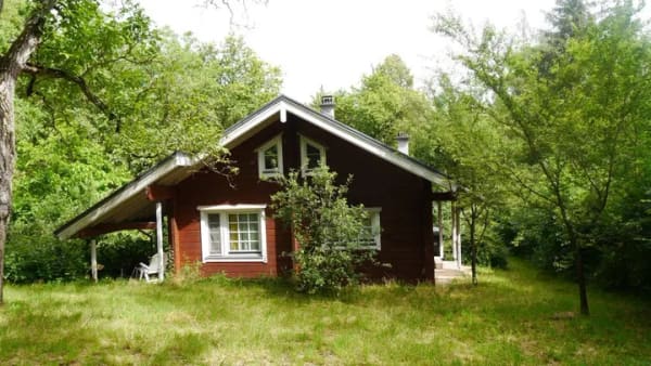Immobilie in Jugenheim - Eingebettet im Grünen. Ein finnisches Block-Wochenendhaus in Rheinhessischem Jugenheim zu verkaufen - Bild 0