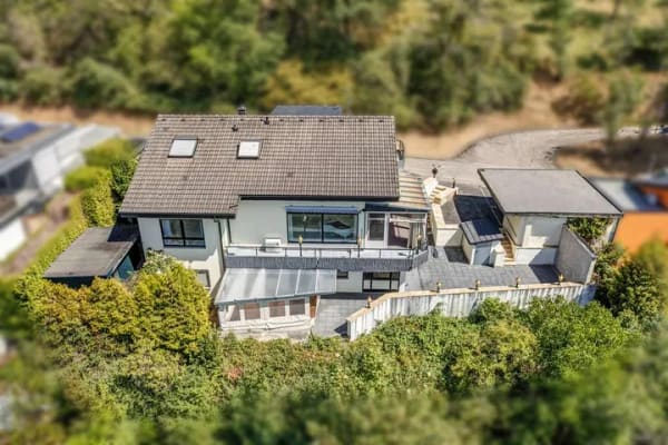 Immobilie in Untergruppenbach - Wohnen mit Charakter: Großzügiges Anwesen mit Aussicht und Einliegerwohnung - Bild 2