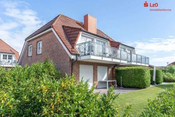 Immobilie in Wangerland - Attraktive Ferienwohnung mit Mobiliar und Balkon in begehrter Lage von Hooksiel - Bild 0