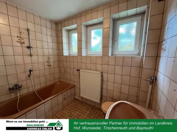 Immobilie in Marktredwitz - Zentral gelegen, vielseitig nutzbar - Dreifamilienhaus mit schönem Garten - Bild 3