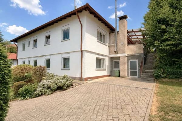 Immobilie in Walzbachtal - Viel Platz für die ganze Familie – Einfamilienhaus mit Wintergarten sowie optionalem Scheunengrundst - Bild 1