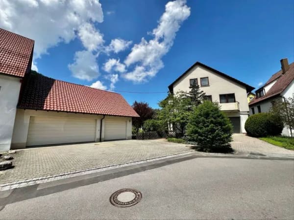 Immobilie in Lichtenstein - Einfamilienhaus mit herrlichem Gartengrundstück und separatem Garagenhaus - Bild 4