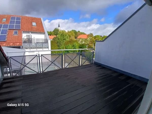 Immobilie in Ihrlerstein - Moderne 4-Zimmer-Wohnung mit Balkon, Einbauküche & Tiefgaragenstellplatz in Ihrlerstein - Bild 3