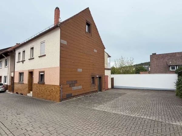 Immobilie in Hochspeyer - Reihenendhaus mit Potential in guter Lage - Bild 0