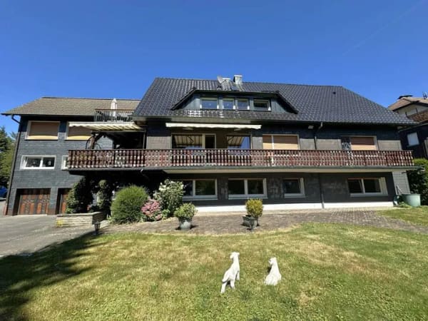 Immobilie in Halver - Gepflegtes Vierfamilienhaus mit 5 Garagen in ruhiger Lage von Halver - Schwenke. - Bild 4