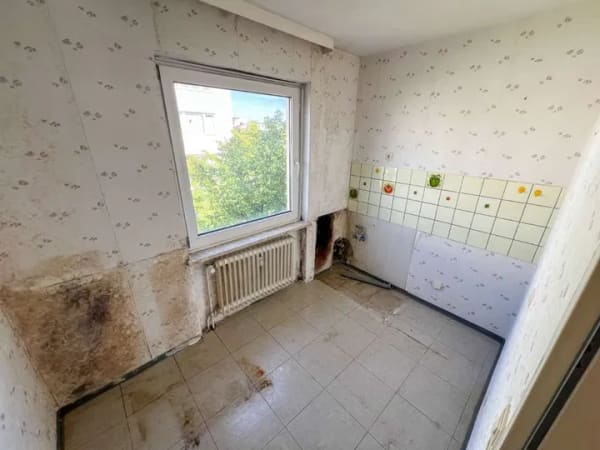 Immobilie in Bremerhaven - Handwerker aufgepasst! Zentral gelegene Wohnung mit Potenzial - Bild 3