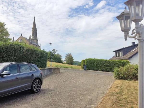 Immobilie in Waldböckelheim - Über den Dingen wohnen, Bungalow mit Gästebereich und herrlichem Weitblick, große Garage+Stellplätze - Bild 0