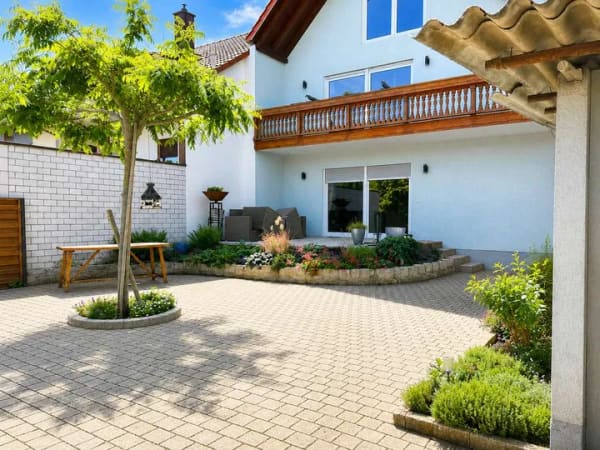 Immobilie in Rödersheim-Gronau - Wohnen, Arbeiten und Genießen: großzügiges Wohnhaus mit Bürogebäude und Ausbaupotential - Bild 3