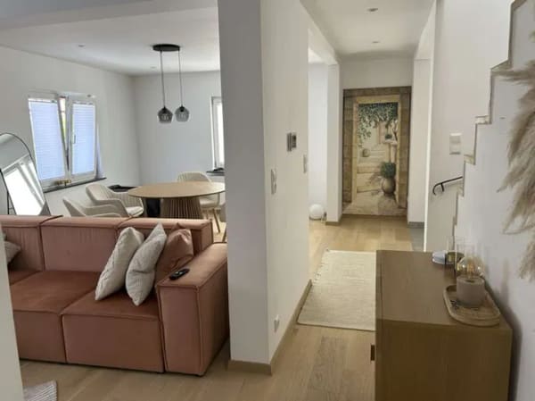 Immobilie in Bubenheim - Wie Neubau: 4,5 Zimmer-EFH mit Innenhof und Gartengrundstück im Ortskern von Bubenheim - Bild 2